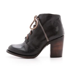 Freebird -Beck size 7